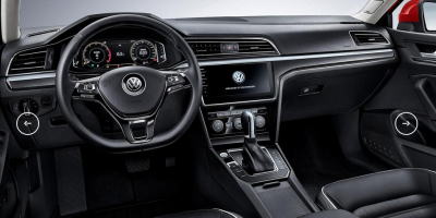 В Сети появились снимки обновленного Volkswagen Lamando