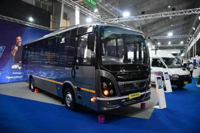 Tata представила уникальные автобусы на выставке в Индии