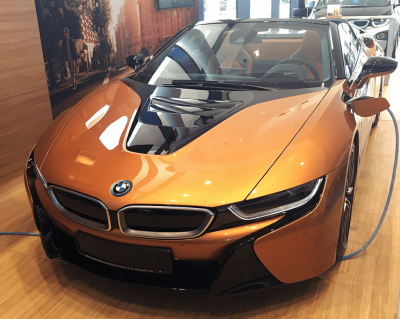 В Украине начались продажи BMW i8 Roadster