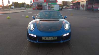 В Киеве видели уникальный Porsche 911 S на российских номерах