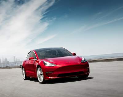 На украинский рынок вышла Tesla Model 3