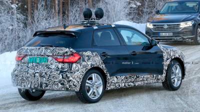 "Заряженную" Audi A1 Allroad видели на тестах