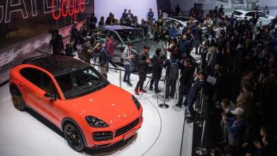 Porsche официально представил Cayenne Coupe