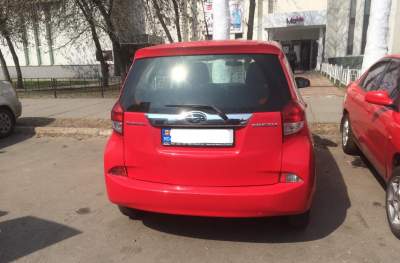На украинской парковке засняли редкую модель Subaru