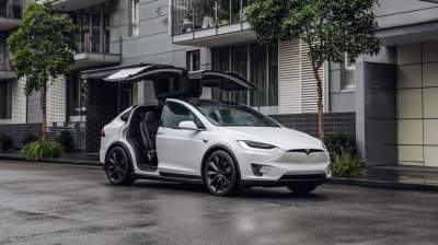 Tesla собирается вернуть доступные версии электромобилей