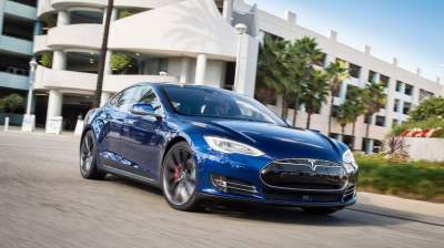 Tesla Model S превратят в дом на колесах