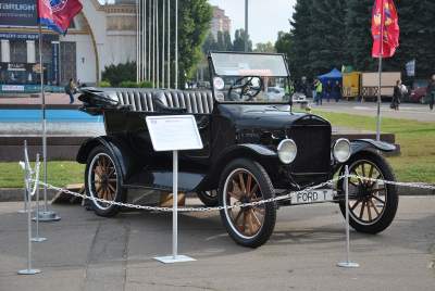 Фестиваль раритетных авто OldCarLand в Киеве: самые яркие экспонаты