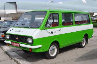 Латвийцы возрождают популярный советский микроавтобус
