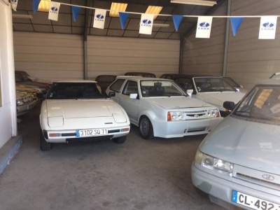 Блогер показал заброшенный салон Lada во Франции