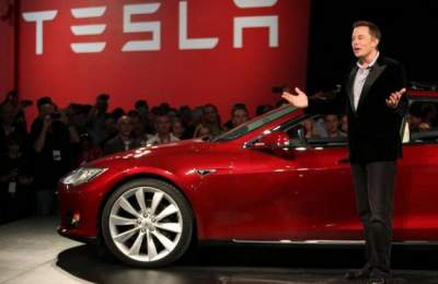 Новые Tesla будут сами приезжать к покупателям