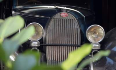 В старом гараже нашли ретро-автомобиль Bugatti