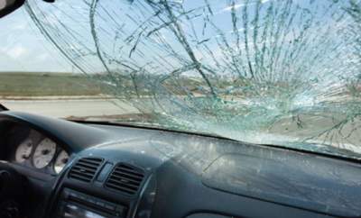 Каких повреждений не должно быть на лобовом стекле автомобиля