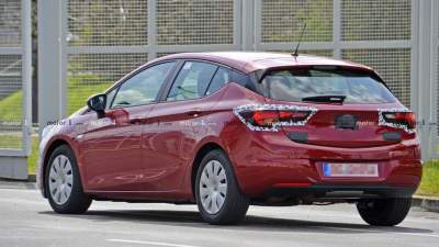 Новый Opel Astra видели на тестах