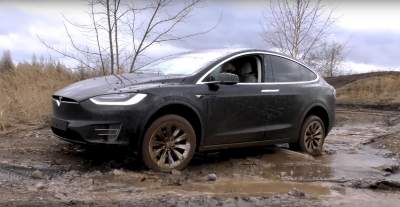 Tesla Model X испытали бездорожьем